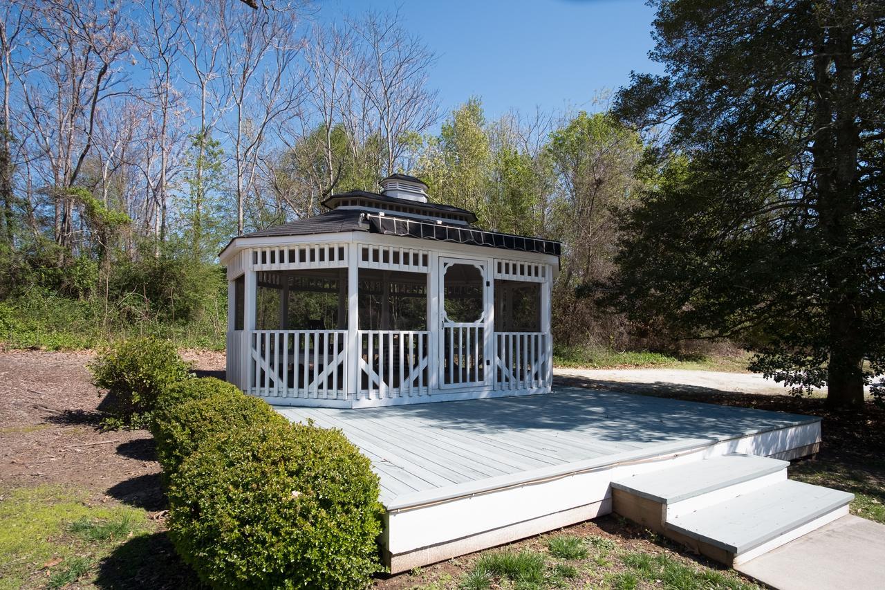 Swamp Rabbit Inn Travelers Rest Exterior photo